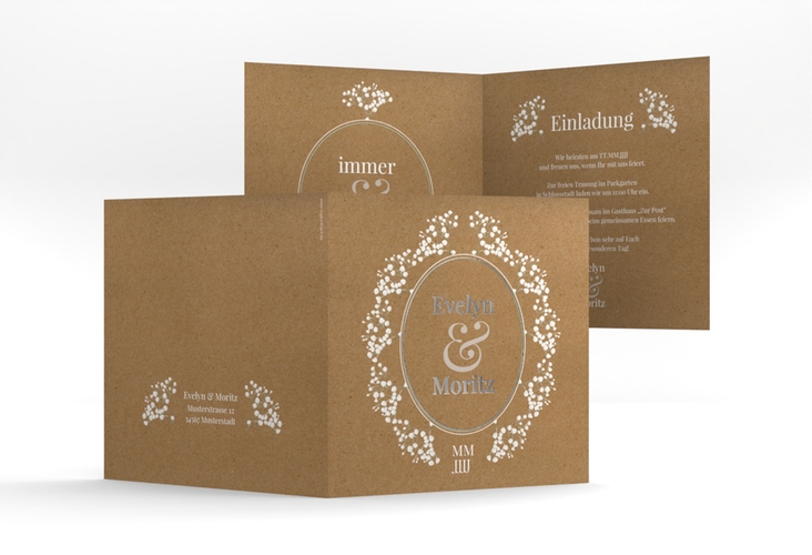 Hochzeitseinladung Gypsophila quadr. Klappkarte Kraftpapier silber im Vintage-Stil mit Blumenkranz aus Schleierkraut
