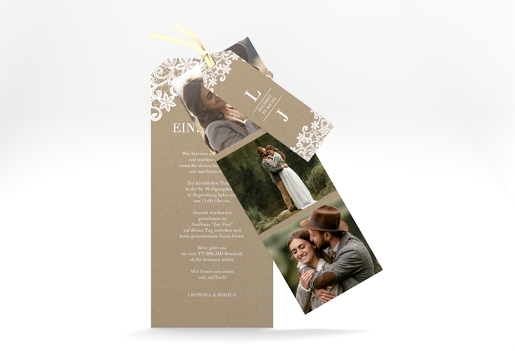 Hochzeitseinladung Bella Kartentrio Kraftpapier mit weißer Brautspitze um Initialen
