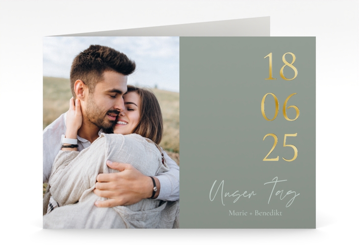 Hochzeitseinladung Unser Tag mittlere Klappkarte quer gold mit Foto und großem Datum