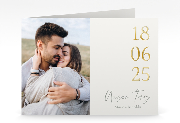 Hochzeitseinladung Unser Tag mittlere Klappkarte quer weiss gold mit Foto und großem Datum