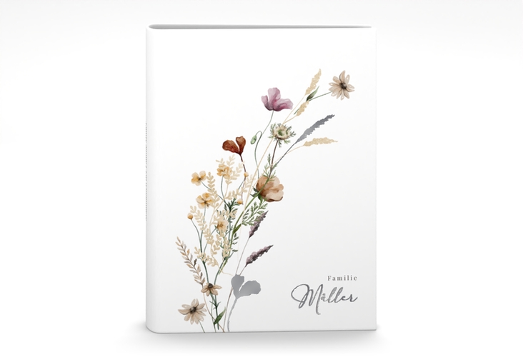 Stammbuch A5 Sauvages Stammbuch A5 silber mit getrockneten Wiesenblumen
