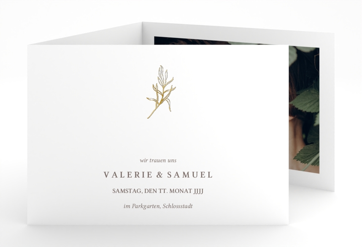 Hochzeitseinladung Ivy A6 Doppel-Klappkarte weiss gold minimalistisch mit kleiner botanischer Illustration