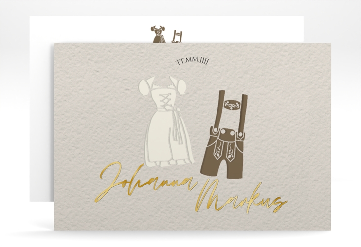 Save the Date-Karte Trachtenhochzeit A6 Karte quer beige gold mit Dirndl und Lederhose