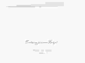 Hochzeitseinladung Trauringe mittlere Klappkarte quer weiss minimalistisch gestaltet mit zwei Eheringen