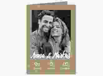 Einladungskarte Hochzeit Icons A6 Klappkarte hoch beige im Kraftpapier-Look mit Foto