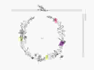 Save the Date-Postkarte Blumengarten A6 Postkarte weiss mit Blumenkranz und Hummel