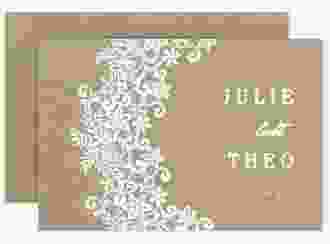 Save the Date-Karte Mariage A6 Karte quer beige mit Bogen aus weißer Spitze