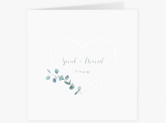 Klick: Details zu Hochzeitseinladung "Greenheart" anzeigen Hochzeitseinladung Greenheart quadr. Klappkarte grau mit elegantem Herz und Eukalyptus-Zweig