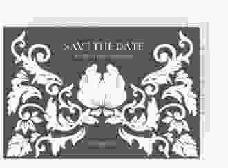 Save the Date-Postkarte Royal A6 Postkarte lila mit barockem Blumen-Ornament