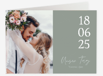 Klick: Details zu Danksagungskarte Hochzeit "Day" anzeigen Danksagungskarte Hochzeit Day A6 Klappkarte quer gruen mit Datum im minimalistischen Design