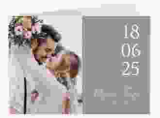 Danksagungskarte Hochzeit Day A6 Klappkarte quer gruen mit Datum im minimalistischen Design