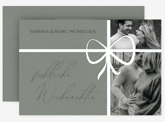 Weihnachtskarte Geschenkschleife A6 Karte quer gruen für Weihnachtsgrüße mit Familienfoto