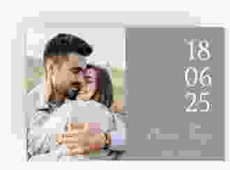 Save the Date-Karte Unser Tag A6 Karte quer gruen mit Foto und großem Datum
