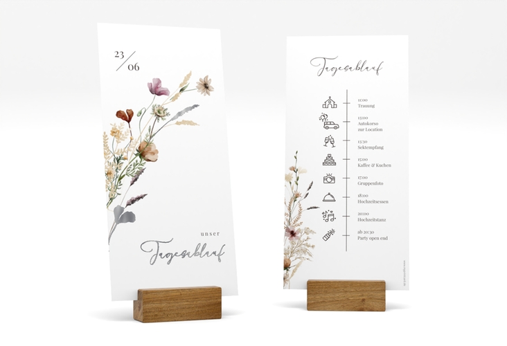 Tagesablauf Hochzeit Selvatica lange Karte hoch silber mit getrockneten Wiesenblumen