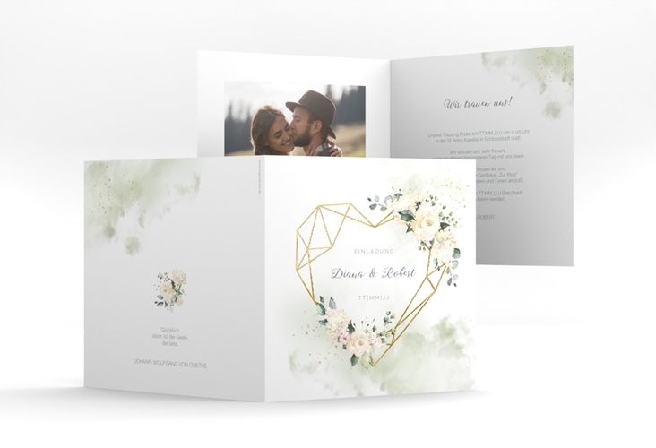 Hochzeitseinladung Adore quadr. Klappkarte gold mit geometrischem Herz und Rosen in Aquarell