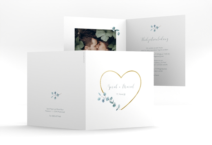Hochzeitseinladung Greenheart quadr. Klappkarte gold gold mit elegantem Herz und Eukalyptus-Zweig