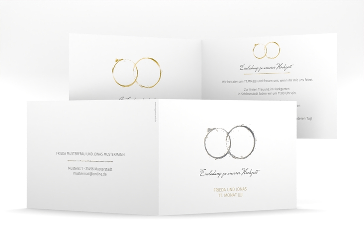 Hochzeitseinladung Trauringe mittlere Klappkarte quer gold silber minimalistisch gestaltet mit zwei Eheringen