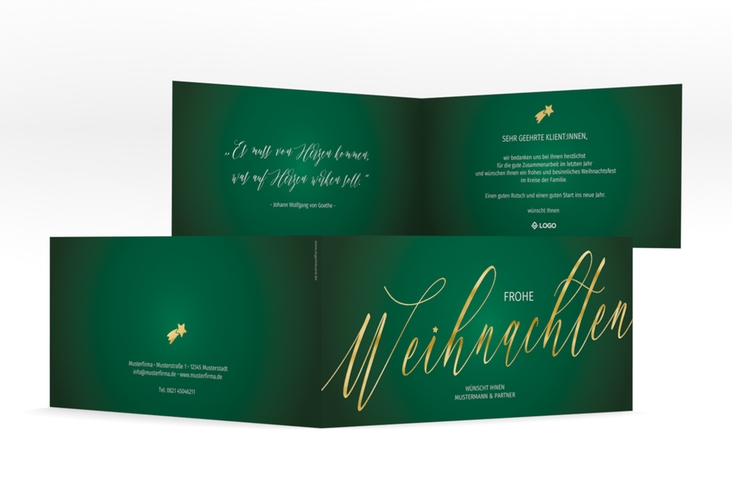 Geschäftliche Weihnachtskarte Schriftzug lange Klappkarte quer gruen gold mit Hirsch mit Schal