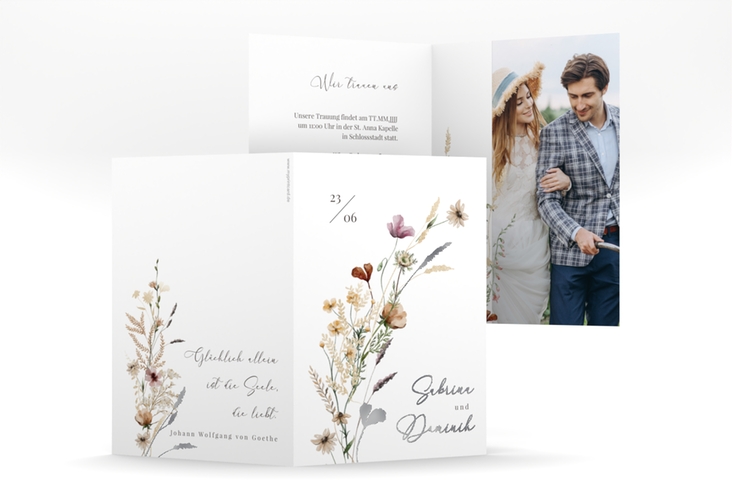 Einladungskarte Hochzeit Sauvages A6 Klappkarte hoch weiss silber mit getrockneten Wiesenblumen