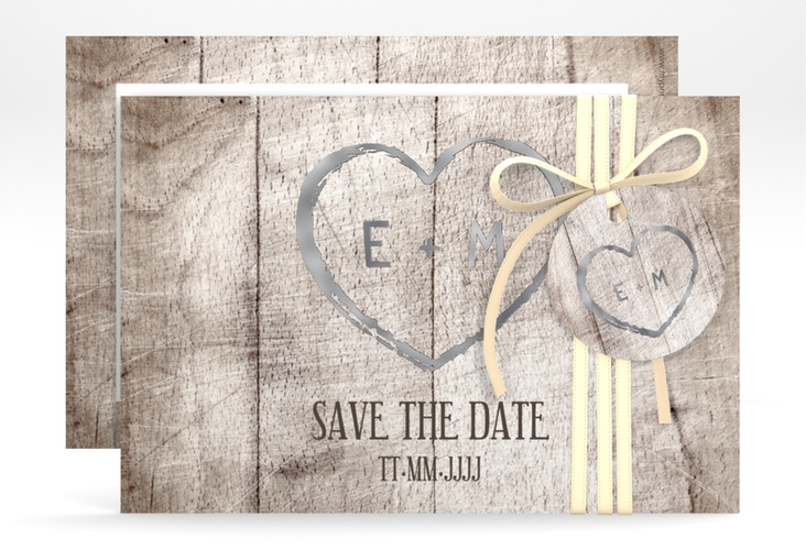 Save the Date-Karte Wood A6 Karte quer weiss silber in Holz-Optik mit Herz und Initialen