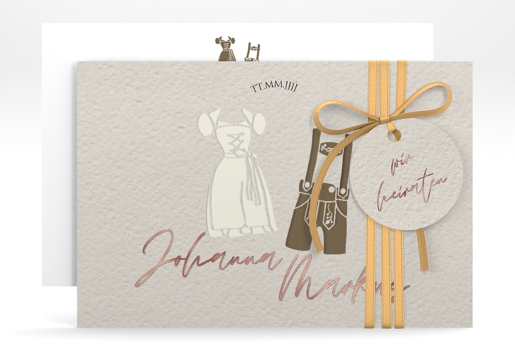 Save the Date-Karte Trachtenhochzeit A6 Karte quer beige rosegold mit Dirndl und Lederhose
