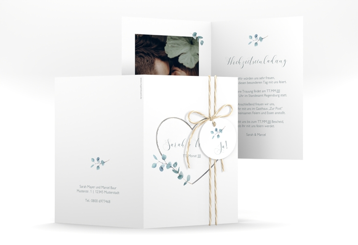 Einladungskarte Hochzeit Greenheart A6 Klappkarte hoch silber mit elegantem Herz und Eukalyptus-Zweig