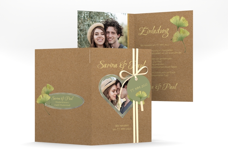 Einladungskarte Hochzeit Ginko A6 Klappkarte hoch silber mit Herz und zwei Ginkgo-Blättern