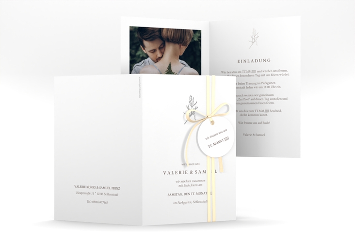Einladungskarte Hochzeit Ivy A6 Klappkarte hoch silber minimalistisch mit kleiner botanischer Illustration