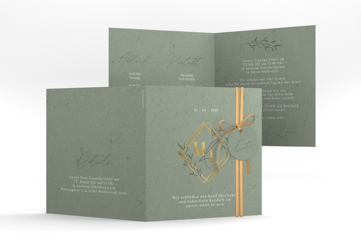 Hochzeitseinladung Greenletter quadr. Klappkarte gruen gold mit Initialen in elegantem Goldrahmen mit Blättern