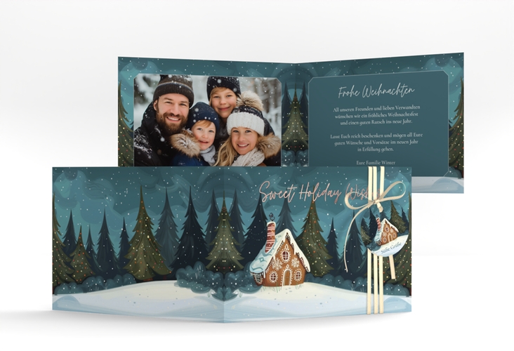Weihnachtskarte Knusperhaus A6 Klappkarte quer rosegold mit Lebkuchenhaus im Winterwald