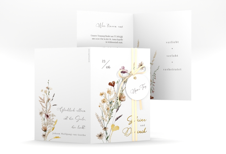 Einladungskarte Hochzeit Sauvages A6 Klappkarte hoch weiss gold mit getrockneten Wiesenblumen