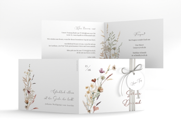 Hochzeitseinladung Sauvages A6 Klappkarte quer rosegold mit getrockneten Wiesenblumen