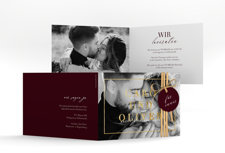 Hochzeitseinladung Moment A6 Klappkarte quer rot gold mit Schwarzweiß-Foto des Brautpaars