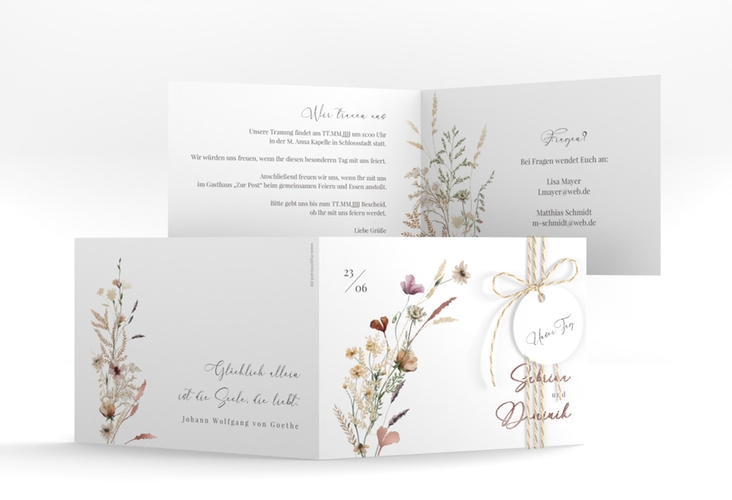 Hochzeitseinladung Sauvages A6 Klappkarte quer weiss rosegold mit getrockneten Wiesenblumen