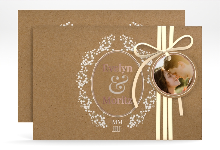 Save the Date-Karte Gypsophila A6 Karte quer Kraftpapier rosegold im Vintage-Stil mit Blumenkranz aus Schleierkraut