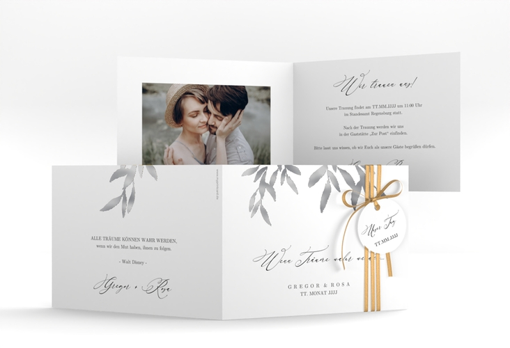 Hochzeitseinladung Demure A6 Klappkarte quer weiss silber