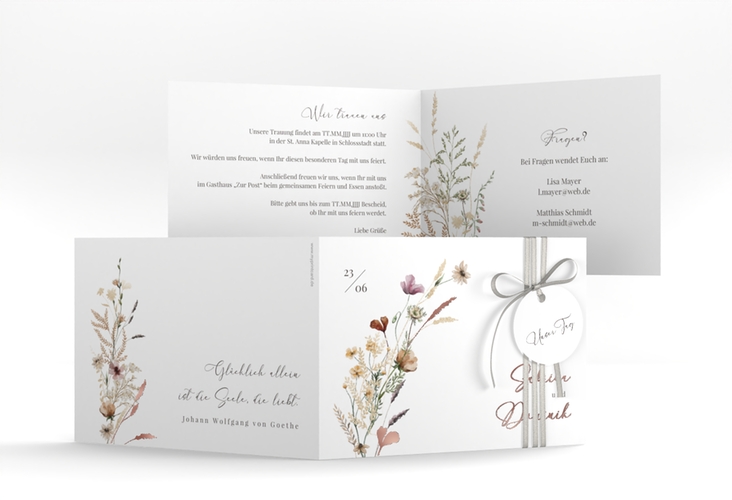 Hochzeitseinladung Sauvages A6 Klappkarte quer weiss rosegold mit getrockneten Wiesenblumen