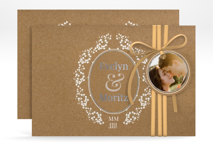 Save the Date-Karte Gypsophila A6 Karte quer Kraftpapier silber im Vintage-Stil mit Blumenkranz aus Schleierkraut