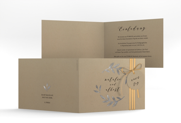 Hochzeitseinladung Naturelove A6 Klappkarte quer schwarz silber in Kraftpapier-Optik mit Blatt-Illustration