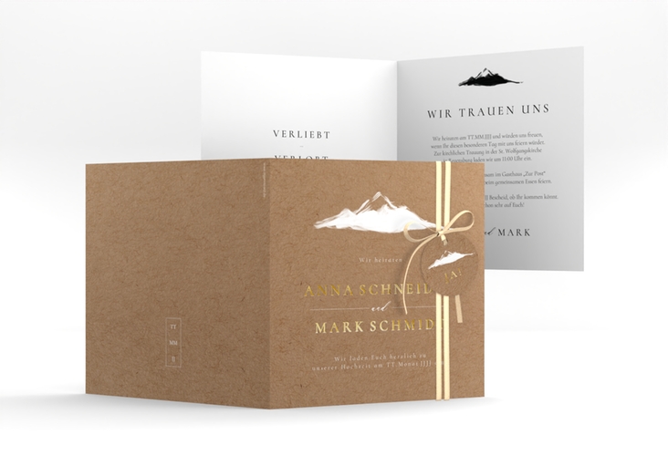 Hochzeitseinladung Berghochzeit quadr. Klappkarte gold mit Berg-Motiv