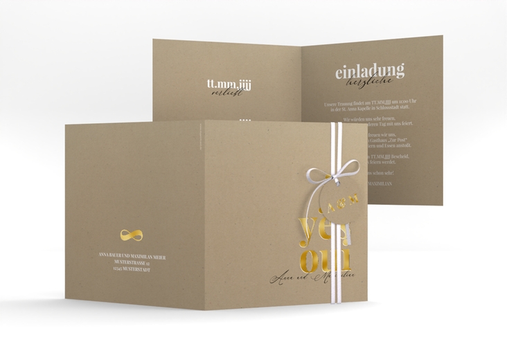 Hochzeitseinladung Oui quadr. Klappkarte gold mit Ja-Wort in verschiedenen Sprachen