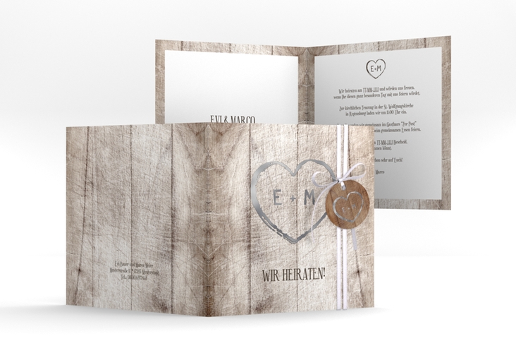 Hochzeitseinladung Wood quadr. Klappkarte silber in Holz-Optik mit Herz und Initialen