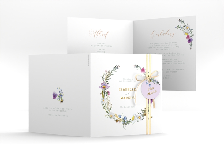Hochzeitseinladung Blumengarten quadr. Klappkarte bunt gold mit Blumenkranz und Hummel
