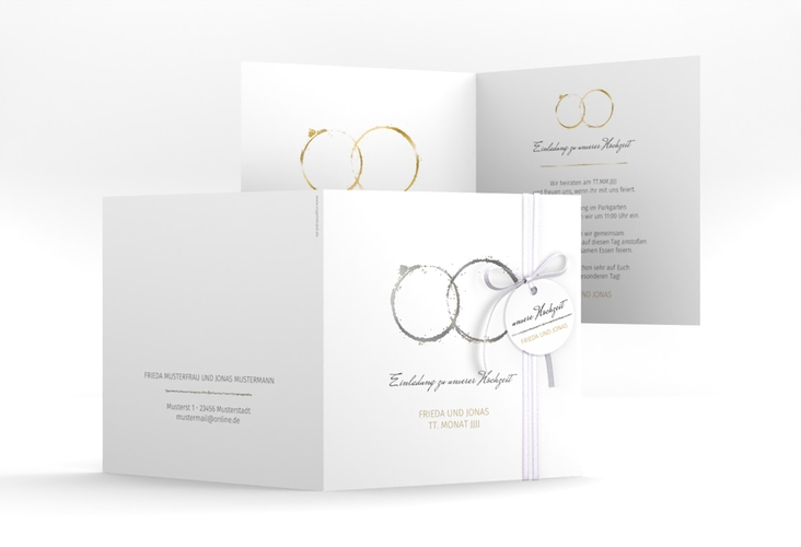 Hochzeitseinladung Trauringe quadr. Klappkarte gold silber minimalistisch gestaltet mit zwei Eheringen