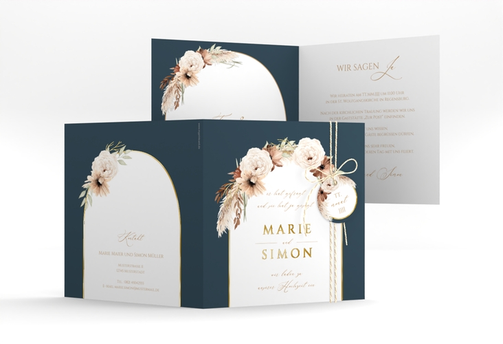 Hochzeitseinladung Blumenbogen quadr. Klappkarte blau gold mit Trockenblumen und Pampasgras