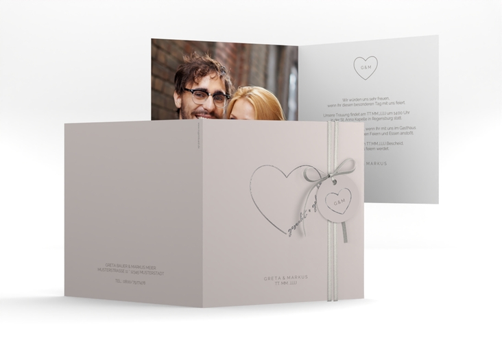Hochzeitseinladung Lebenstraum quadr. Klappkarte grau silber
