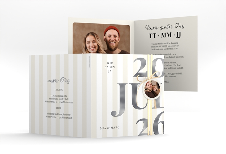 Hochzeitseinladung Streifen quadr. Klappkarte beige silber