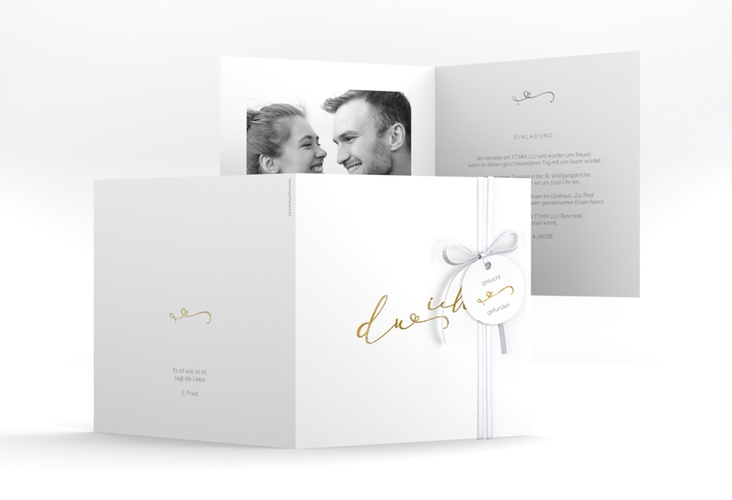 Hochzeitseinladung Zweisamkeit quadr. Klappkarte weiss gold im minimalistischen Stil mit Aufschrift du & ich