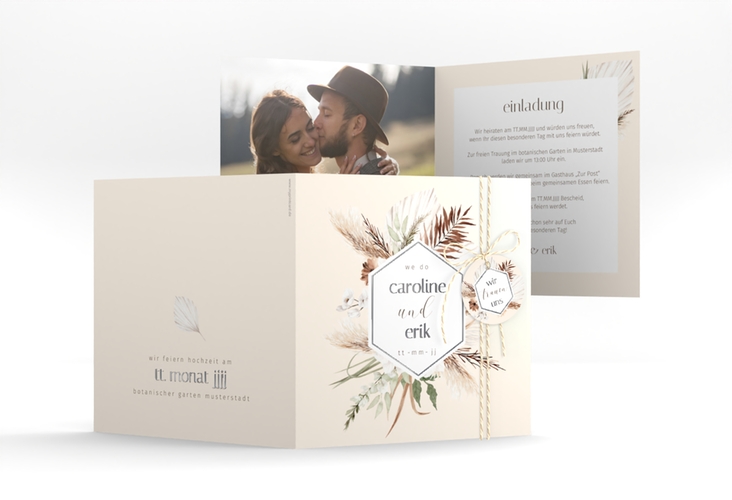Hochzeitseinladung Bohemian quadr. Klappkarte beige silber im Boho-Style mit Pampasgras