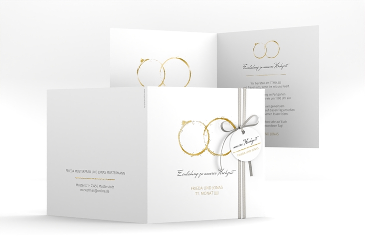 Hochzeitseinladung Trauringe quadr. Klappkarte gold gold minimalistisch gestaltet mit zwei Eheringen